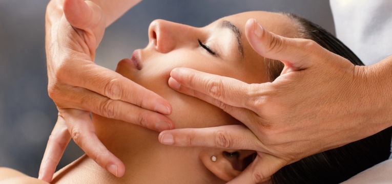 Скульптурный массаж лица